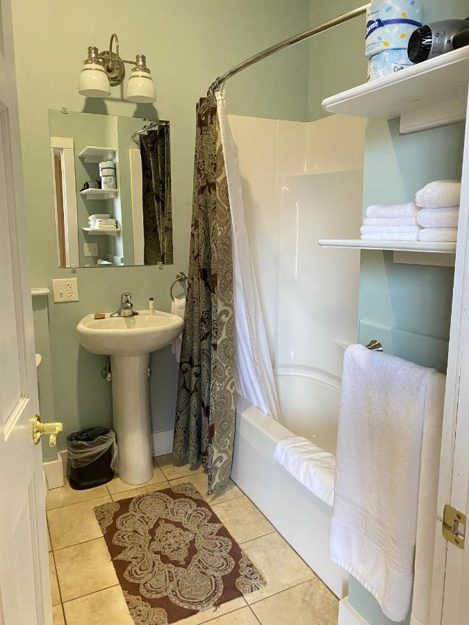 Bristol Suites Экстерьер фото